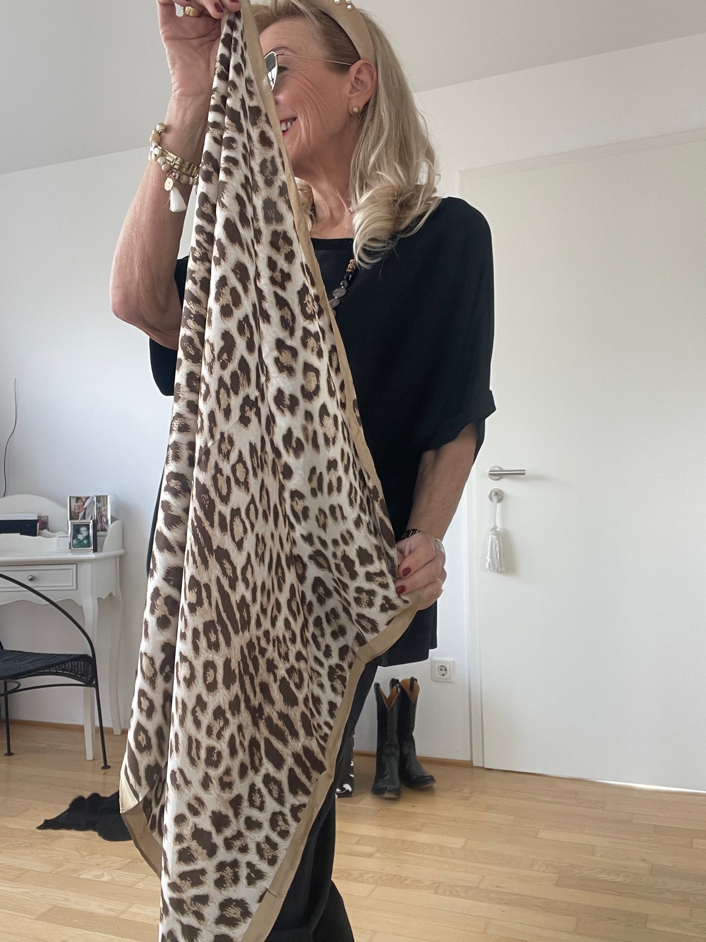 Schal „ Nicktuch CIO“ €29,90; super amgesagtes & stylisches Accessoire