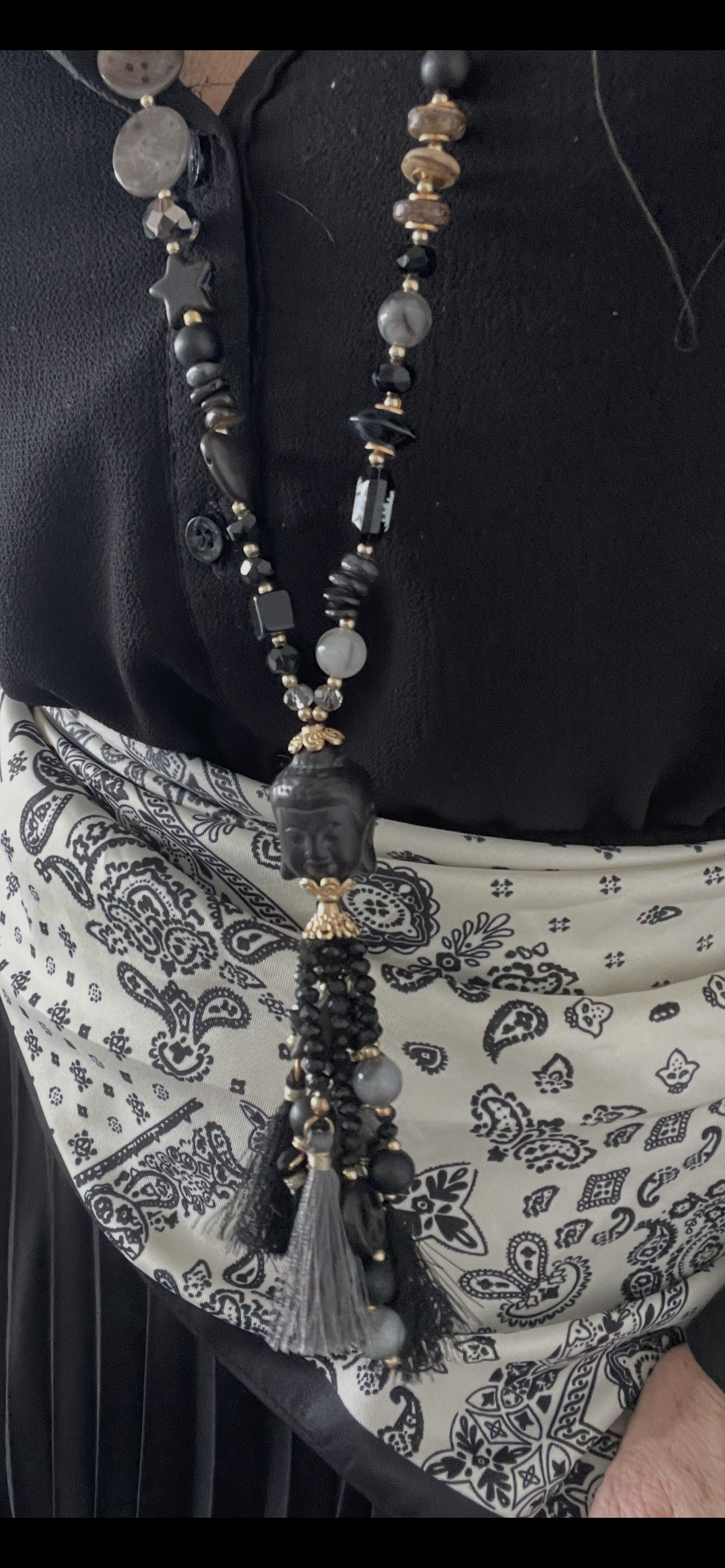 Kette BUDDA black €49,90; stylische Longkette