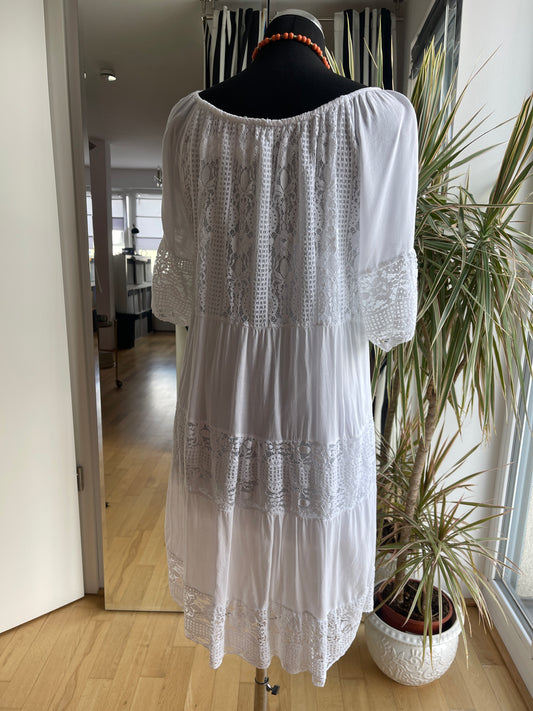Kleid LEYLA white €79,90 jetzt €49,90… sommerlich luftig und herrlich unkompliziert