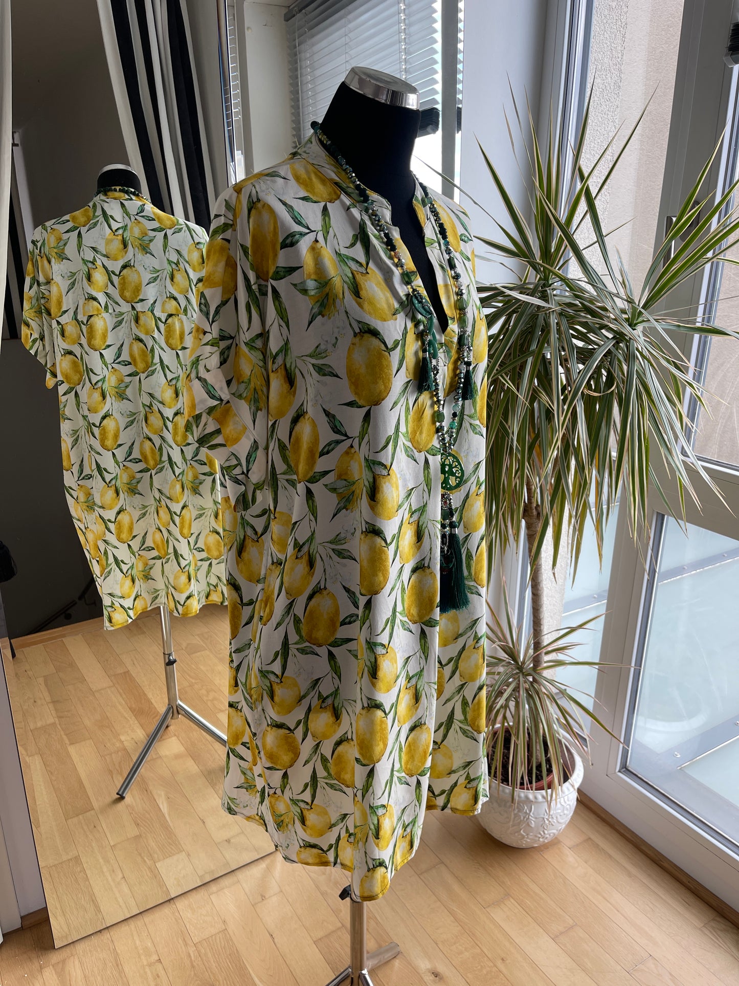 Tunika GARDA €89,90; der modische Frische-Kick🍋