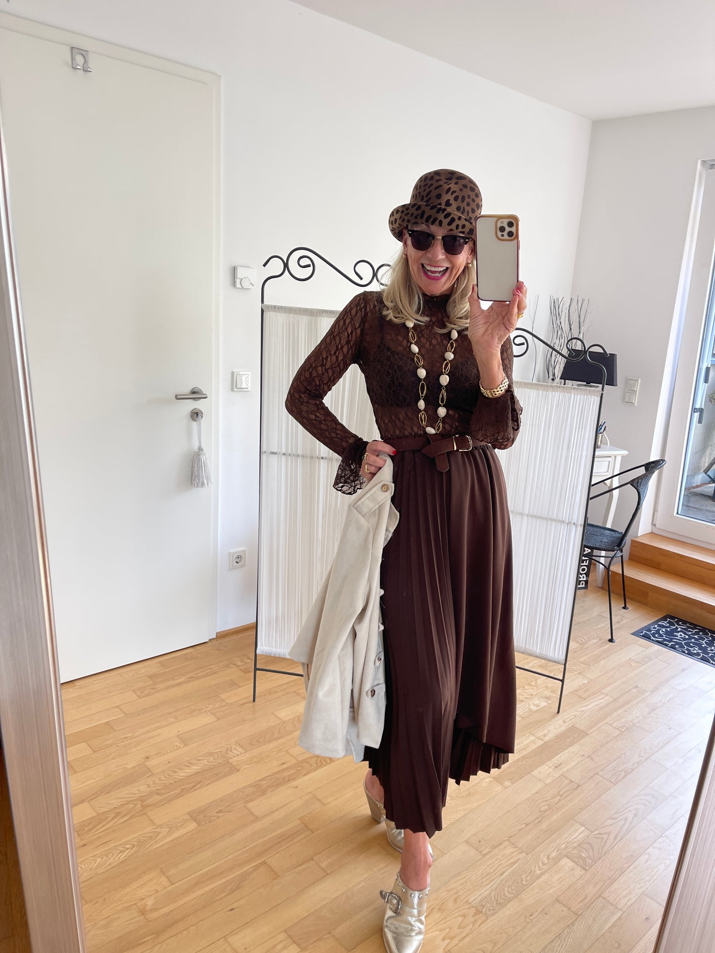 Oberteil MALI brown €49,90; dieses zauberhafte Spitzenoberteil veredelt Dein Outfit