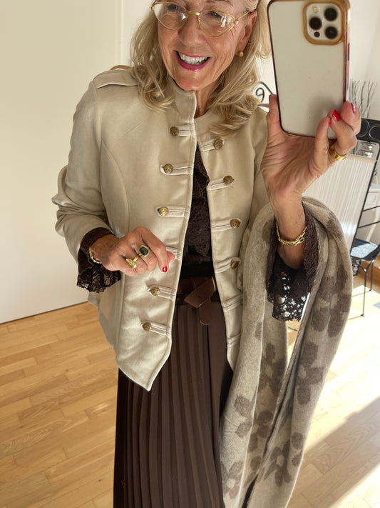 Jacke ARGI beige €109,90; super Style zu vielen Gelegenheiten