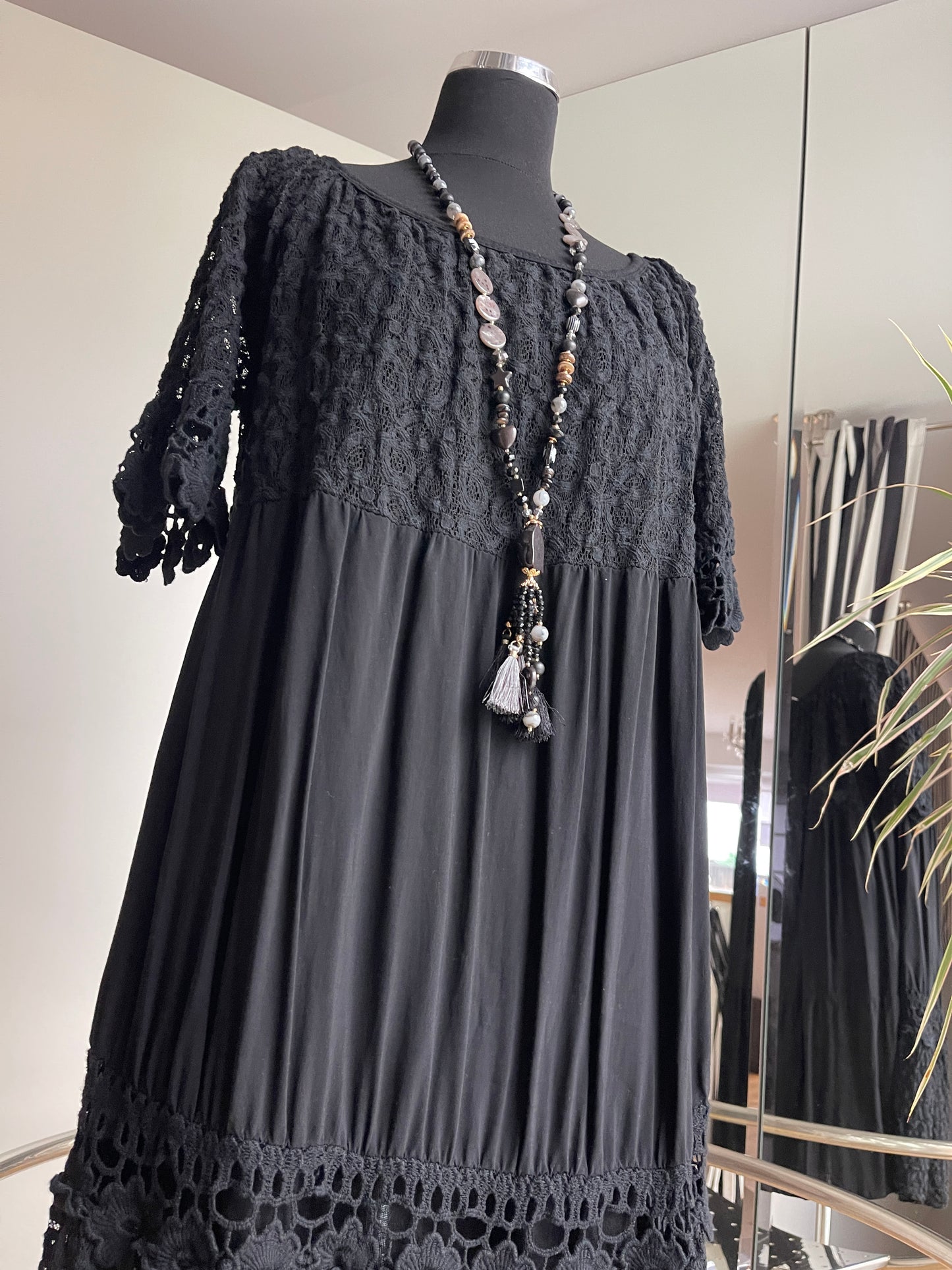 Kleid JUFA black €49,90 statt €79,90; einfach genial!! Das perfekte sommerliche Reisekleid