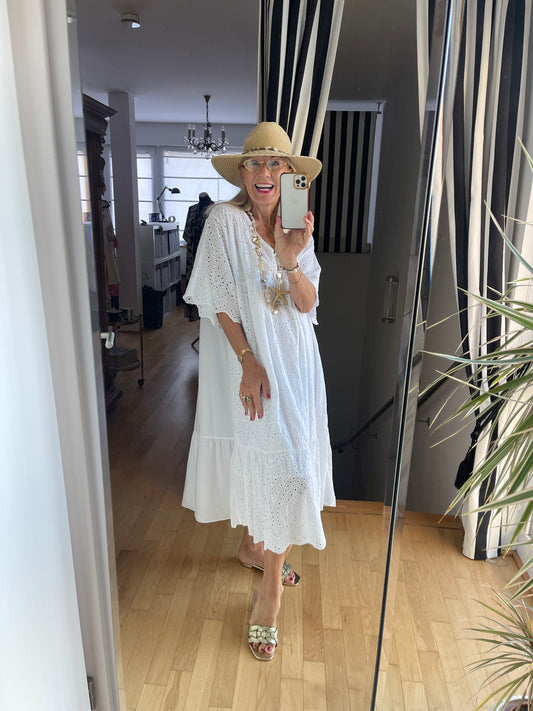 Kleid LAGO €79,90 statt €119,90; der perfekte, modische Sommertraum