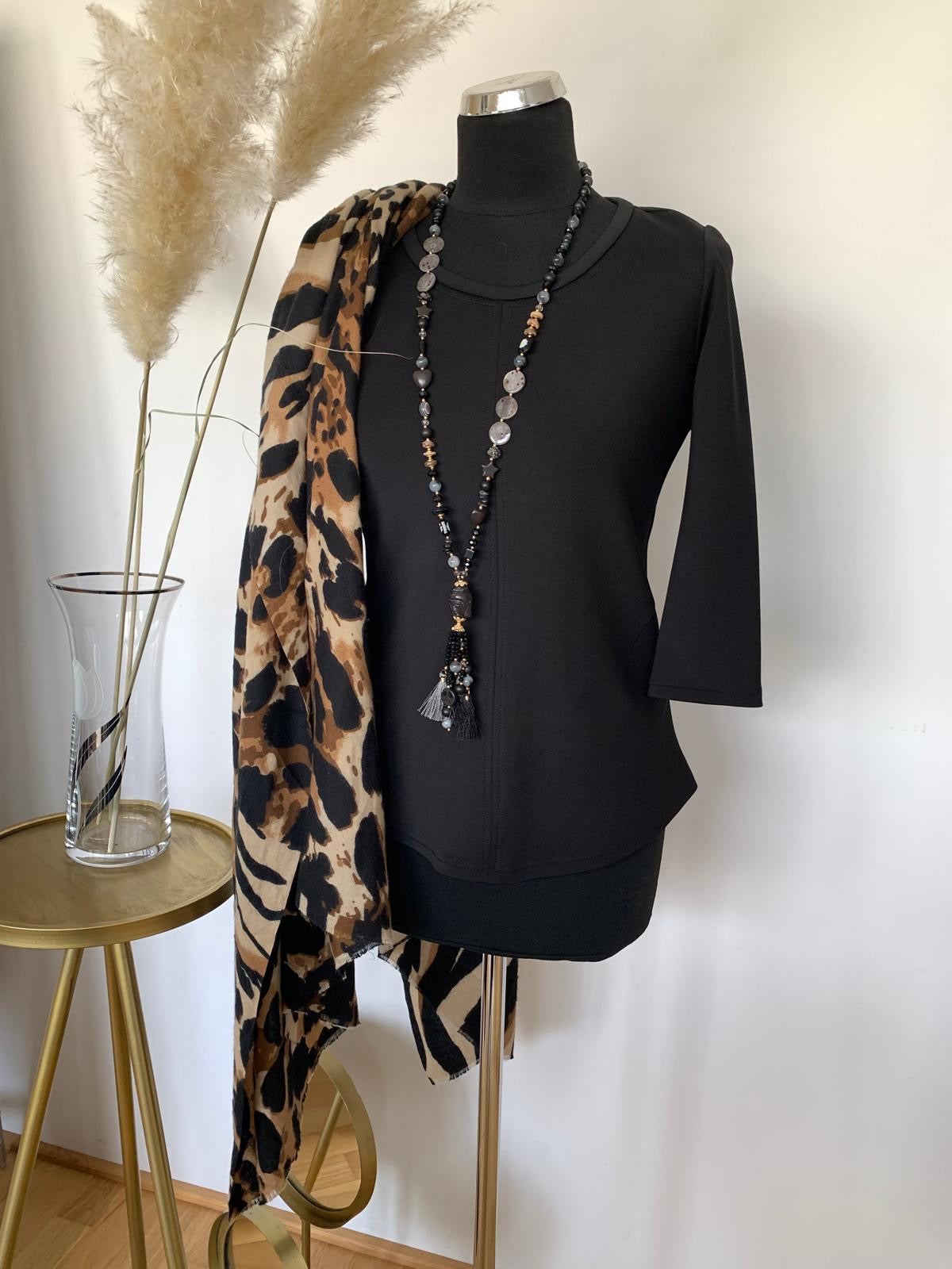 Oberteil PRETTY black; „Im MEGA-OUTLET“ nur noch €39,90 statt €79,90