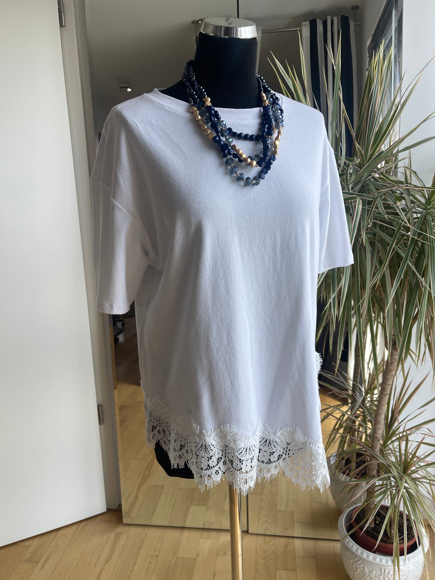 Oberteil/T-Shirt JANA €39,90 statt €69,90; auf gar keinen Fall 08/15