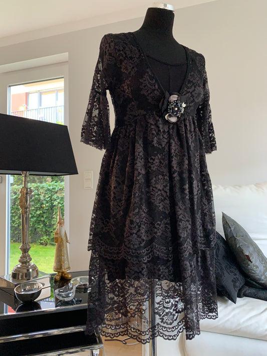 Kleid Fee; zart und feminin „IM MEGA-WINTER-SALE“ nur noch €89,90 statt €149,90