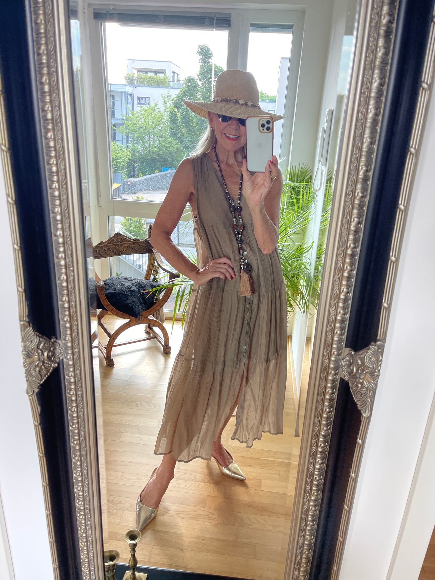 Kleid DARDA nougat €79,90 statt €109,90; Style trifft Extravaganz