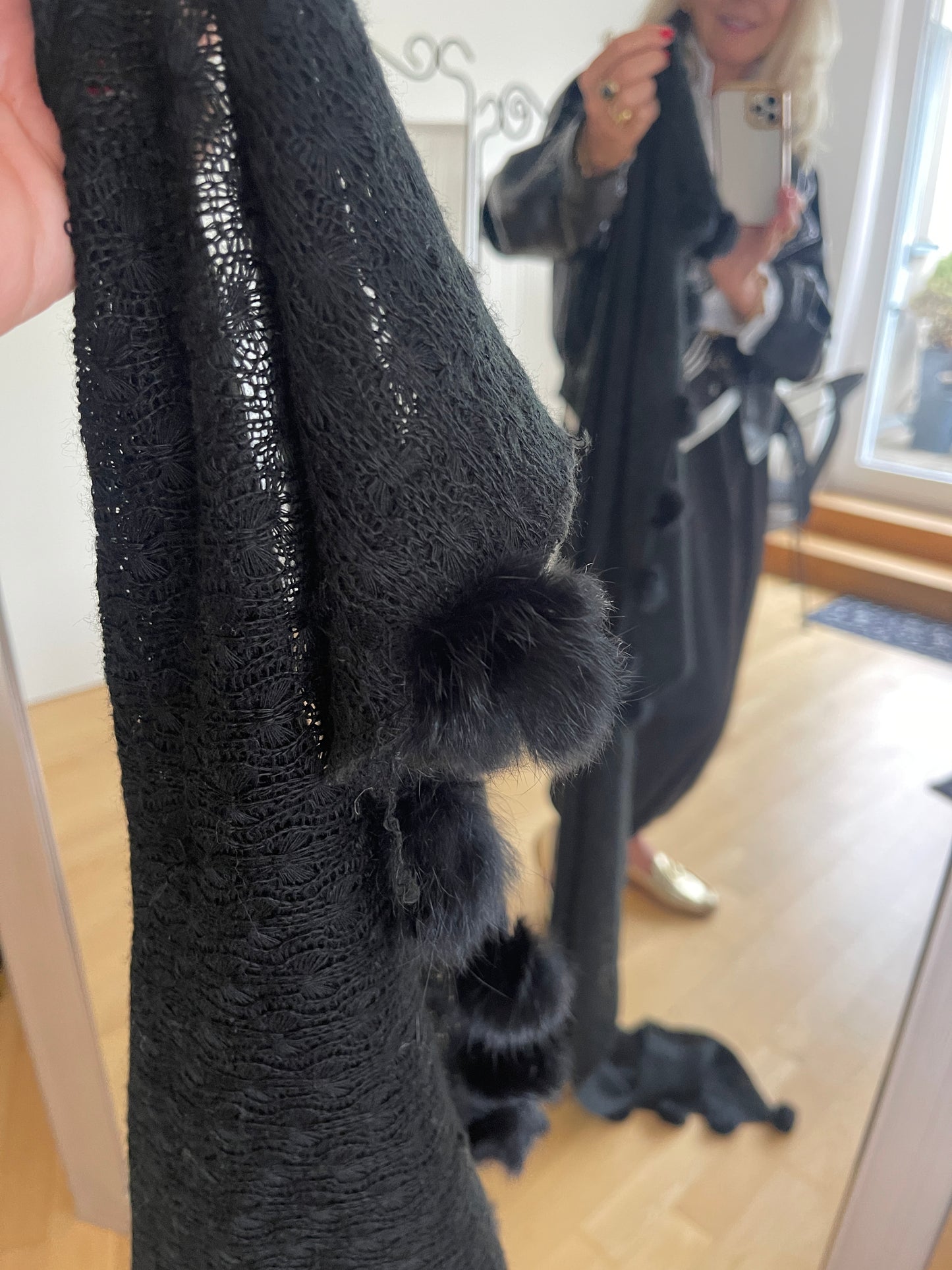 Schal CARLOS €59,90; sehr stylisch besonders, wirkt besonders edel& luxuriös 🍁