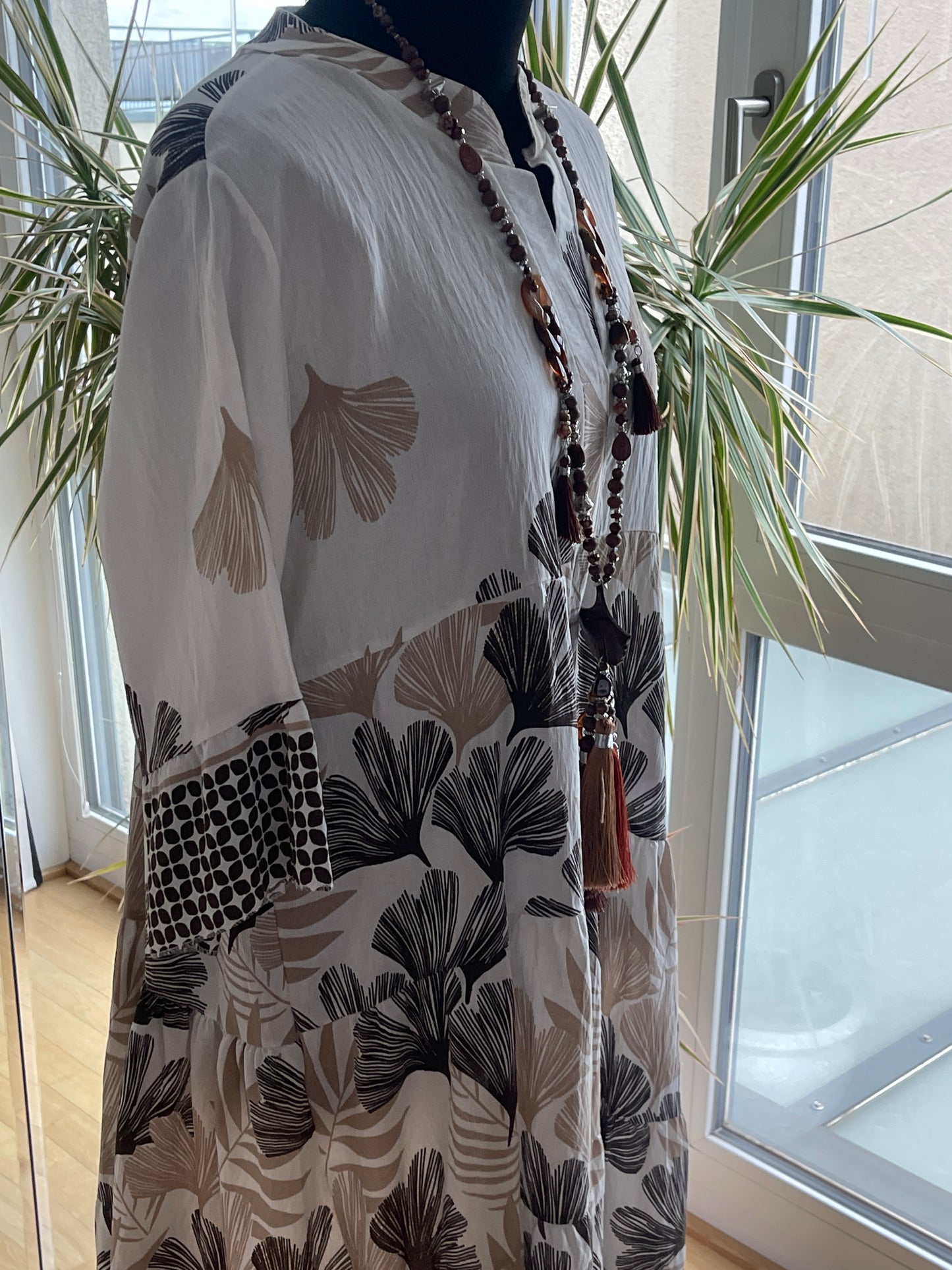 Tunika GINKO schwarz, beige-champagner €69,90; starker Look, klasse Print, perfekter One-Size-Schnitt