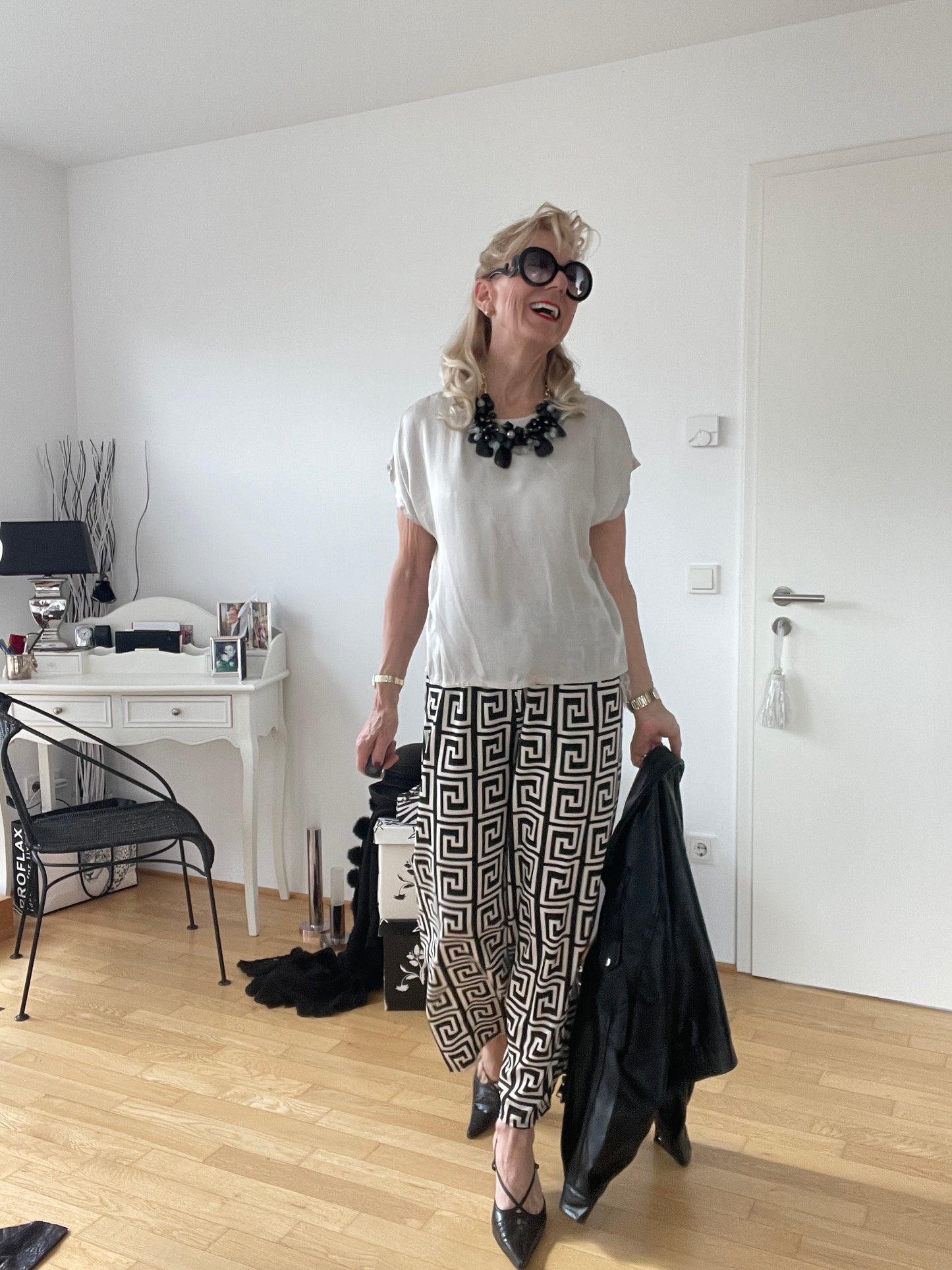 Oberteil PERLA beige im Outlet €29,90 statt €69,90; edel, elegant & raffiniert, sexy