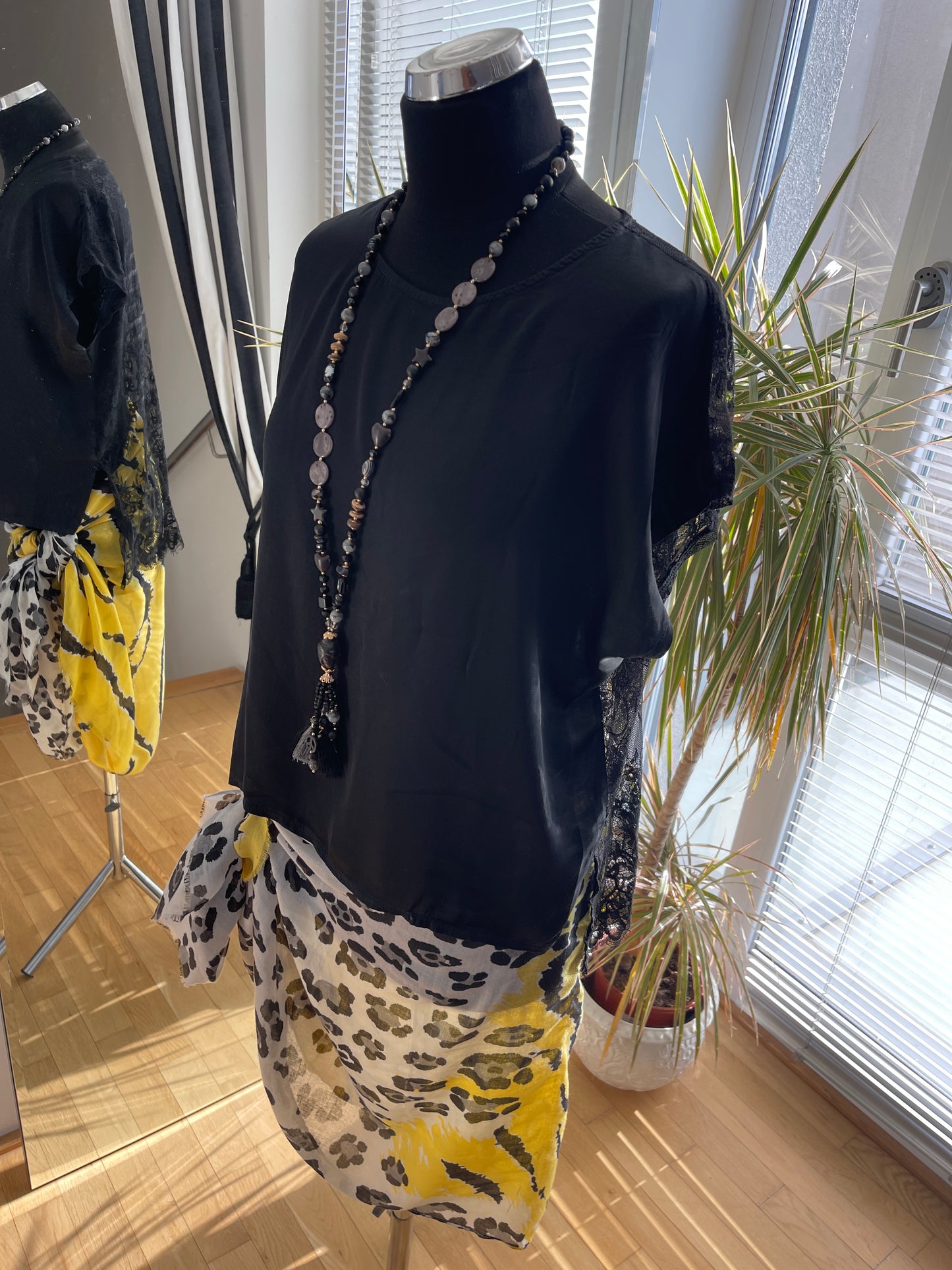 Oberteil PERLA black im Outlet €29,90 statt €69,90; einerseits edel & elegant andererseits raffiniert & sexy