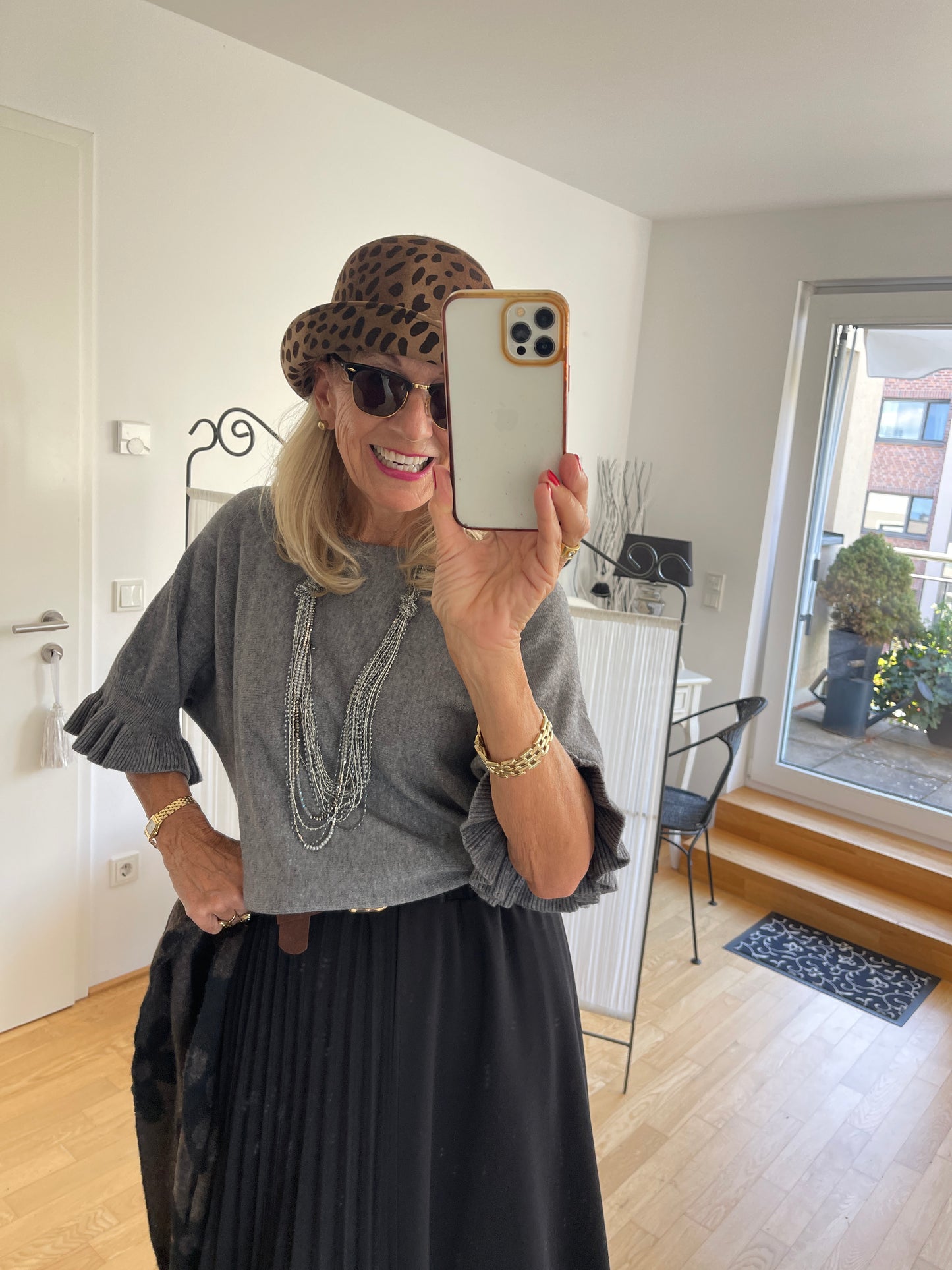 Pullover COLETTE grey €69,90; edel, schick und so kuschelig🍂