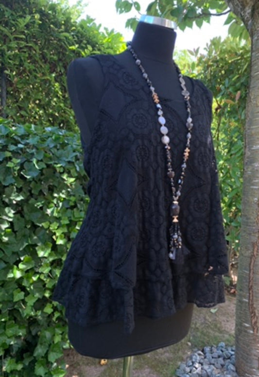 Oberteil/Top  LILLY black; jetzt €29,90 statt €59,90 im Super-Summer-Sale
