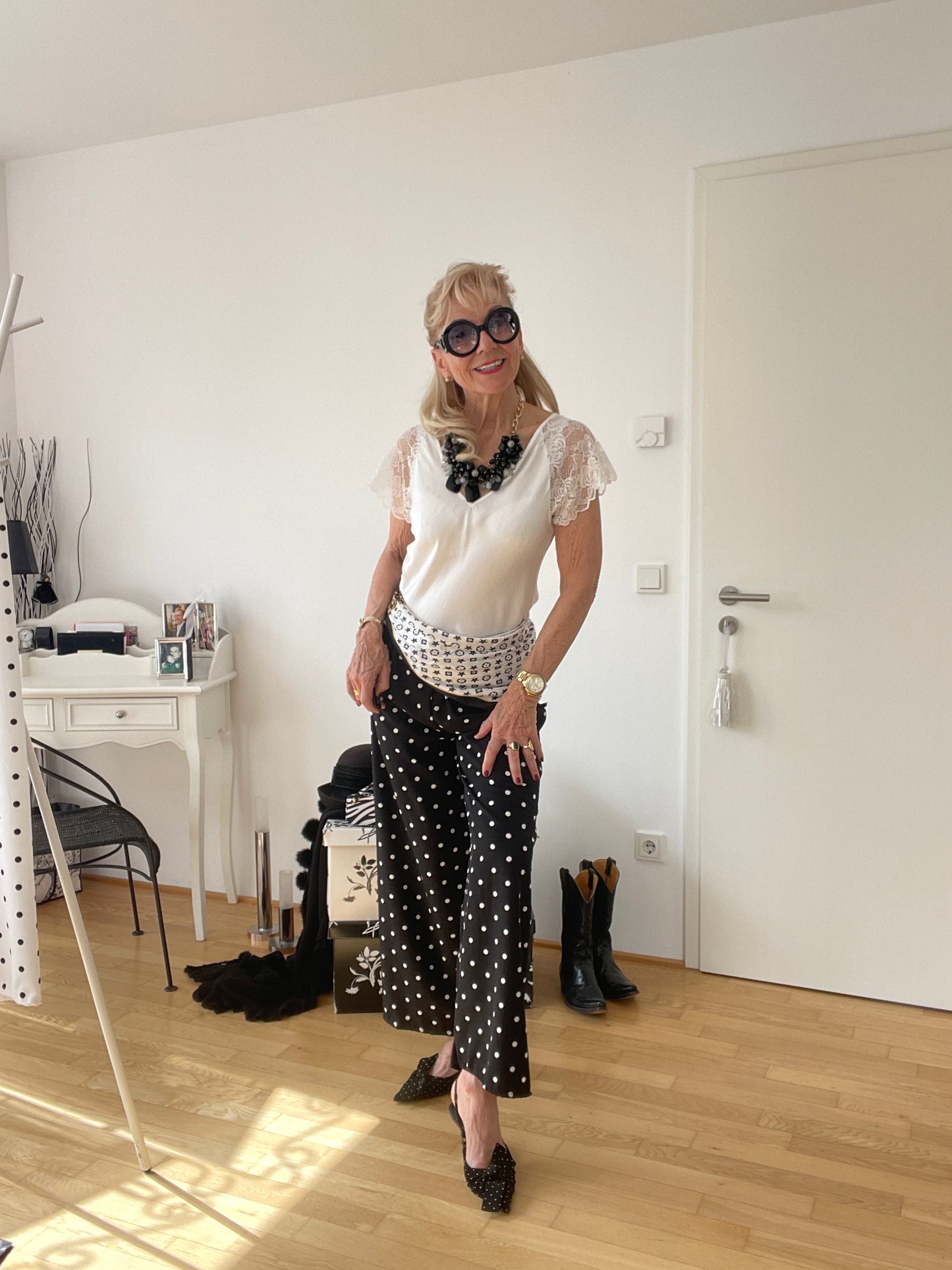 Oberteil/Top SUSA white €49,90; ein genial schickes Basic-Teil