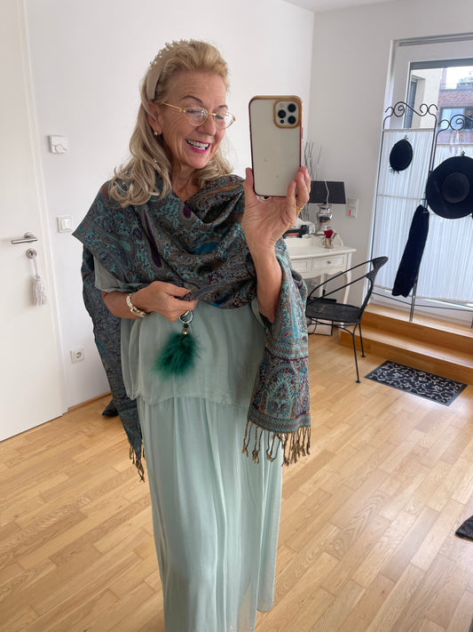 Schal KASKA €49,90; … so eine tolle Farbkombination.. ein tolles Accessoire!!