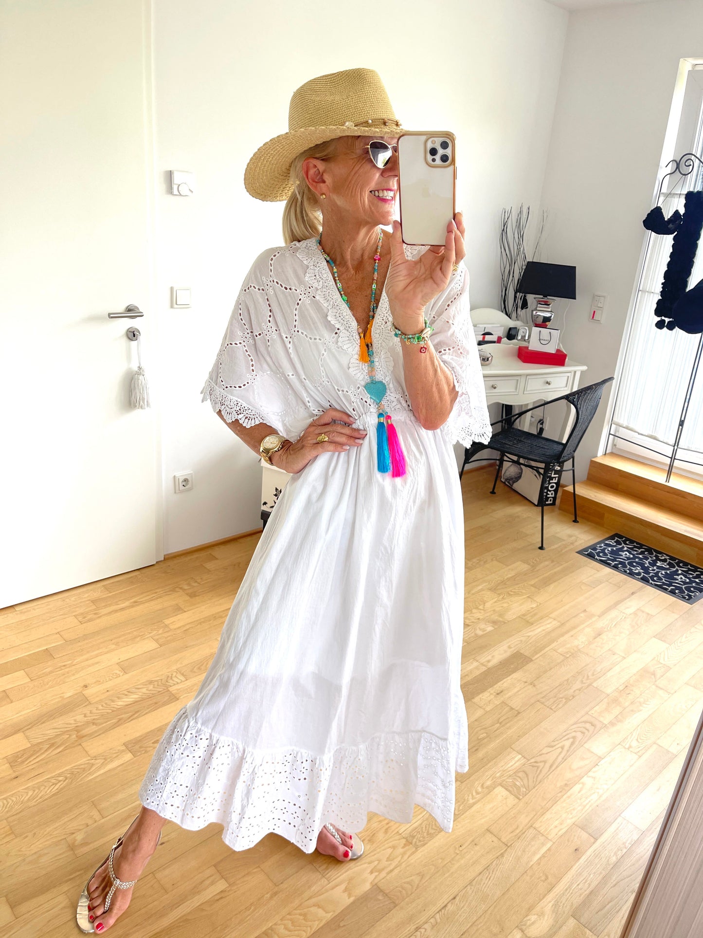 Kleid BANDA white jetzt für €49,90 im ENDLESS-SUMMER-SALE
