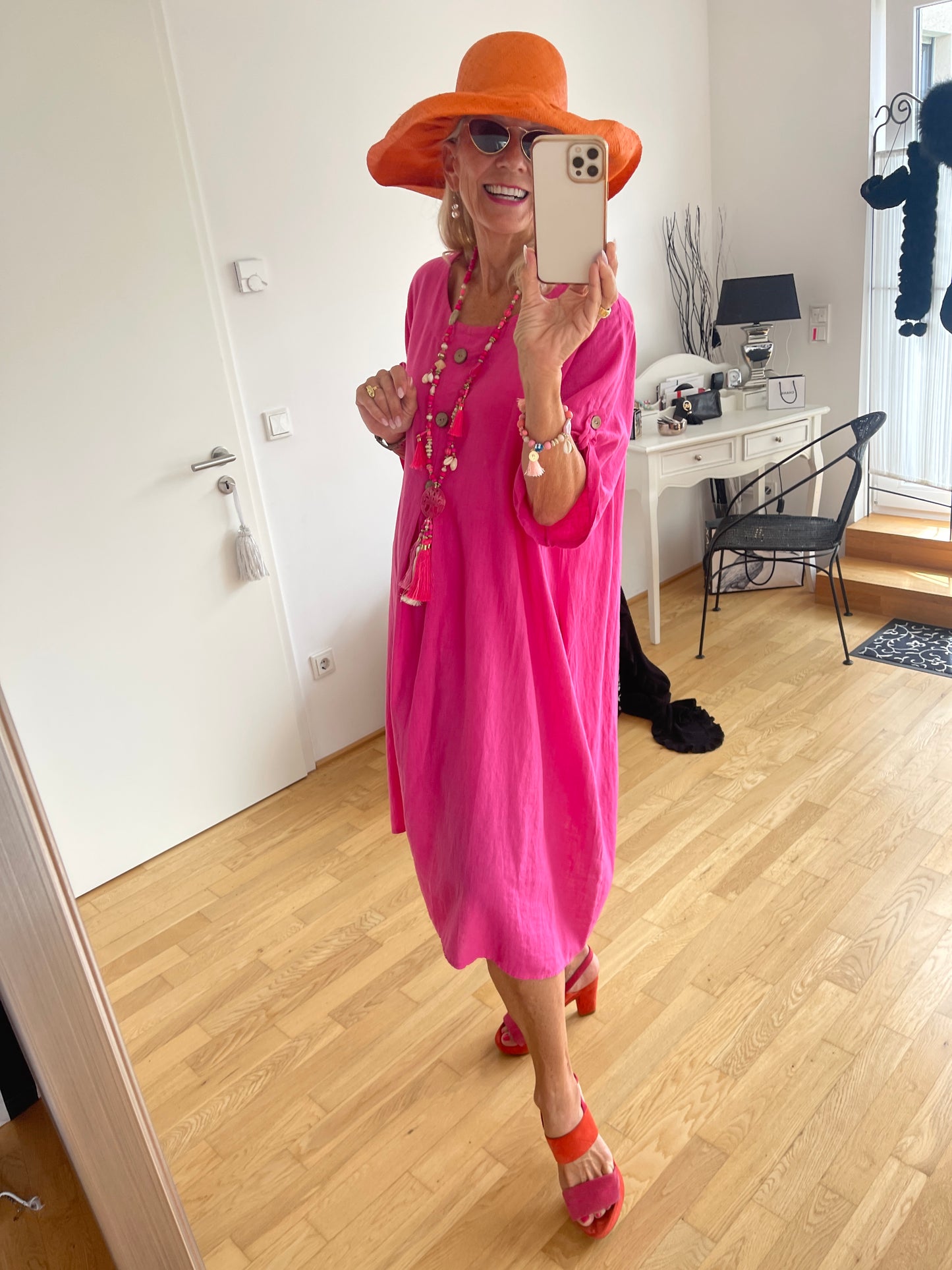 Kleid LELLY pink €56,90 im ENDLESS-SUMMER-SALE