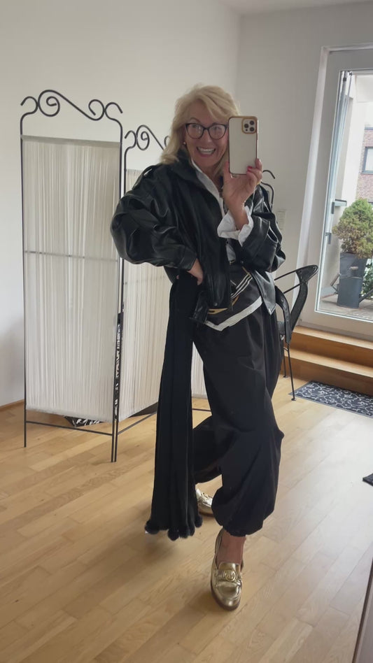 Schal Nikkituch SAPHIR €29,90; so richtig edel; ein tolles Accessoires🍁