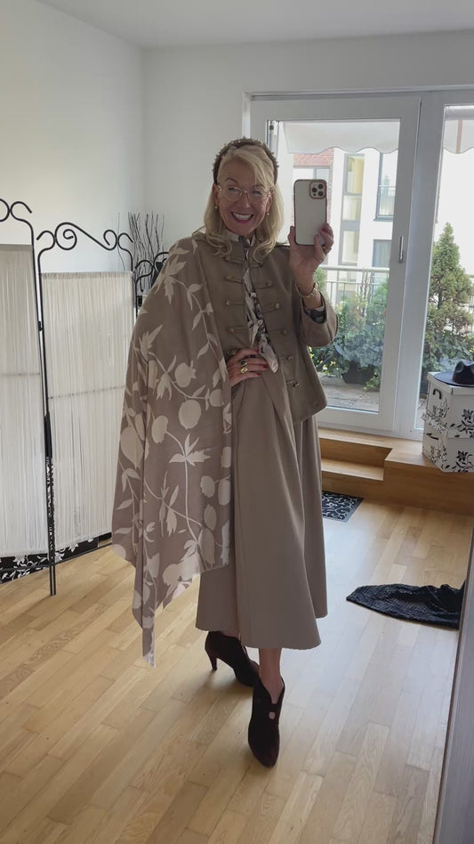 Schal PENELOPE taupe/beige €49,90; so soft, so edel und so herrlich angenehm