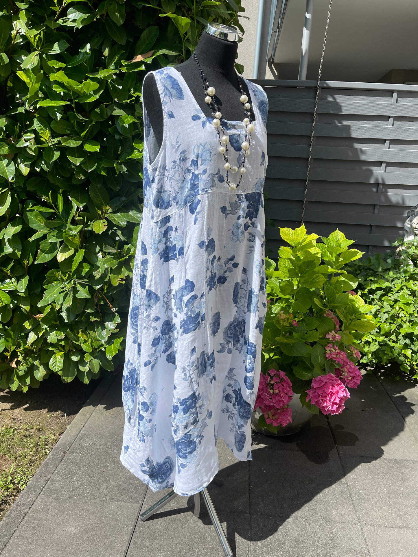 Kleid ORNELLA blue Gr.L €39,90 im ENDLESS-SUMMER-SALE
